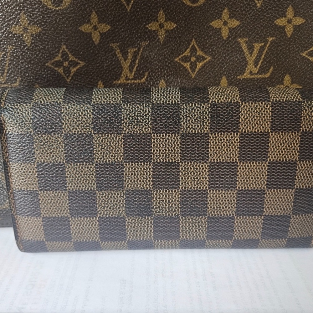 Louis Vuitton Damier Sarah Wallet - Picture 2 of 7